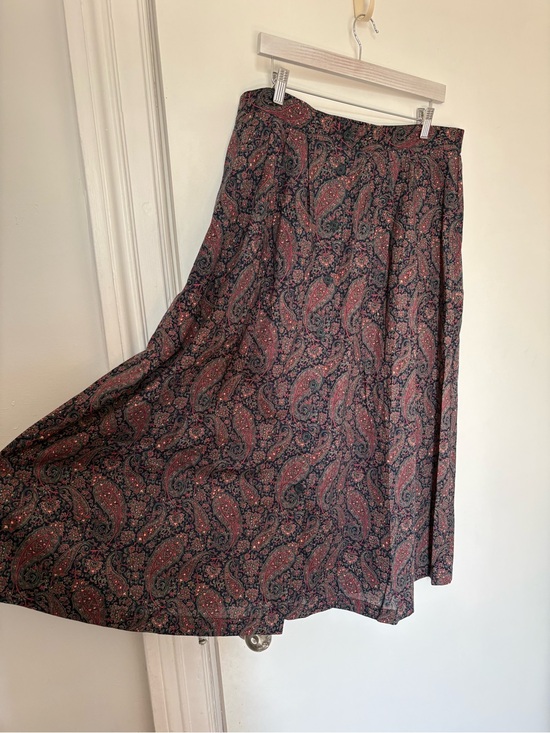 Tilley Dresses & Skirts - Vintage Tilley Paisley Midi Skirt (Made in Canada)